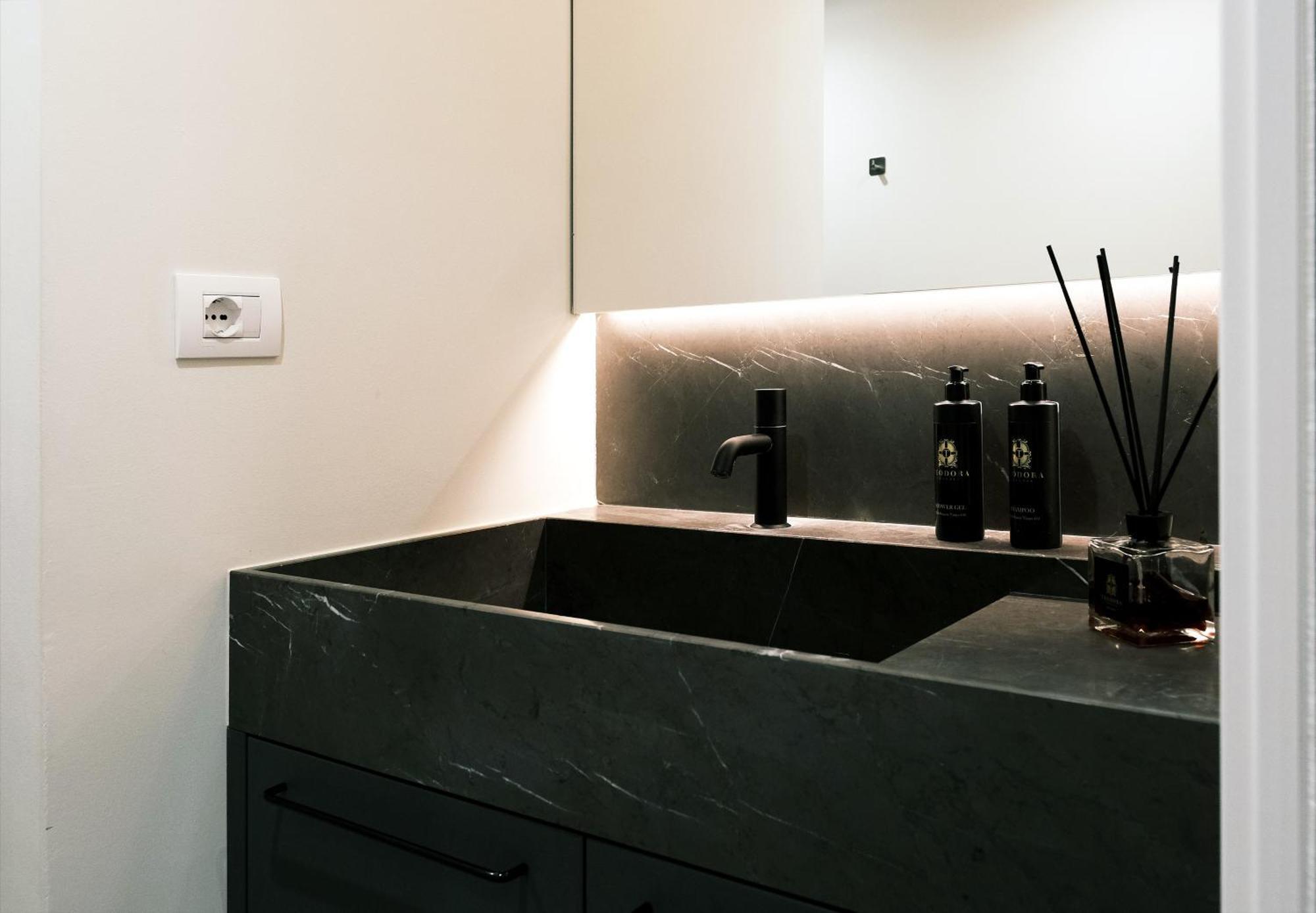 Comecasa Fashion Apartment In Via Mantova มิลาน ภายนอก รูปภาพ